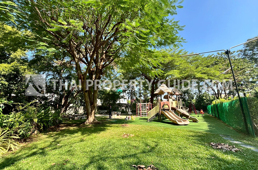 House with Private Pool in Sukhumvit : Panya Village On-Nut 